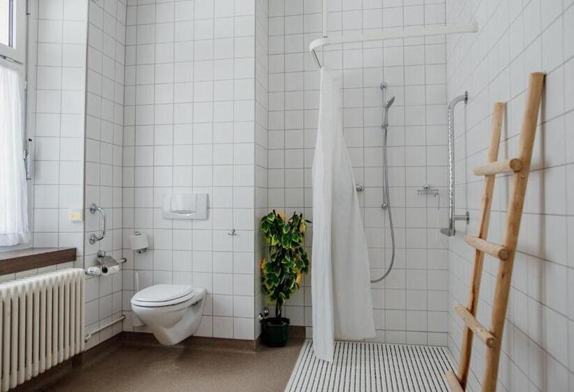 スタンダード４人部屋, Gruppenhaus Lindenhof Churwalden