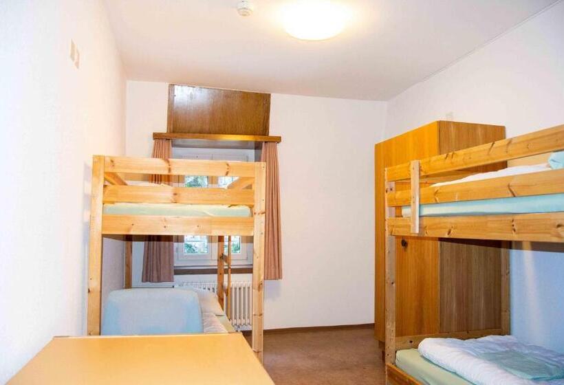 エコノミー４人部屋, Gruppenhaus Lindenhof Churwalden