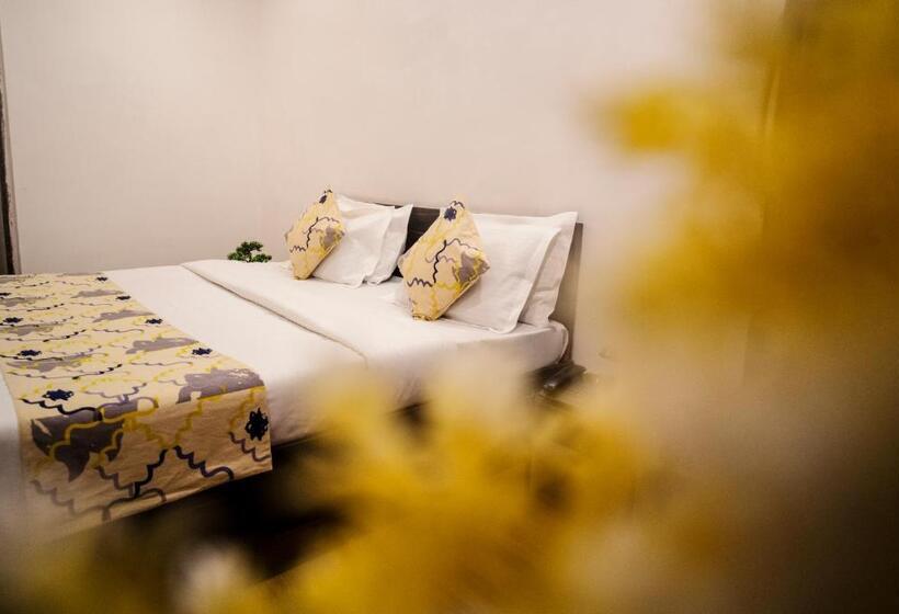 デラックスルーム, Tripli Hotels Arunoday Palace