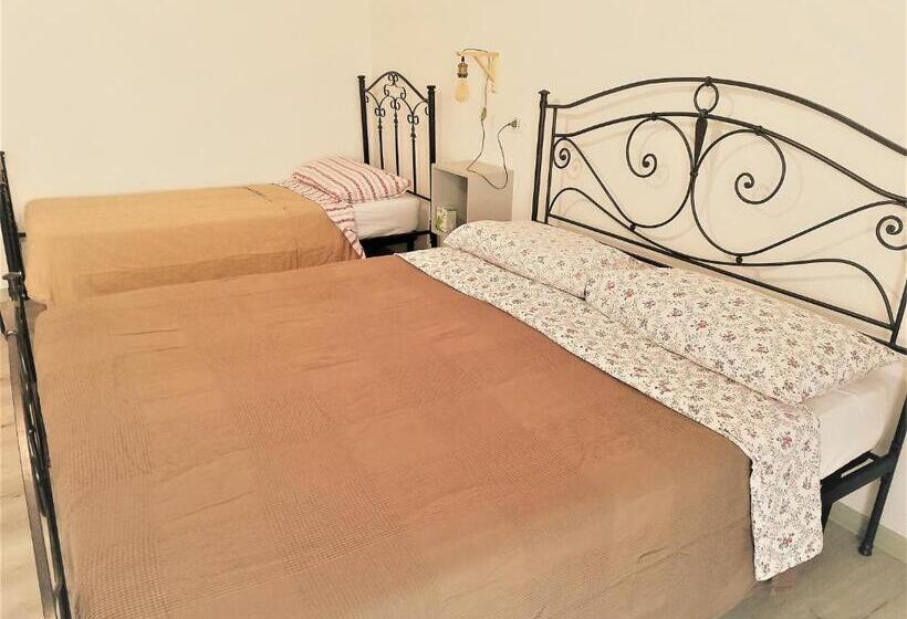 اتاق استاندارد سه نفره, Vivi Conero