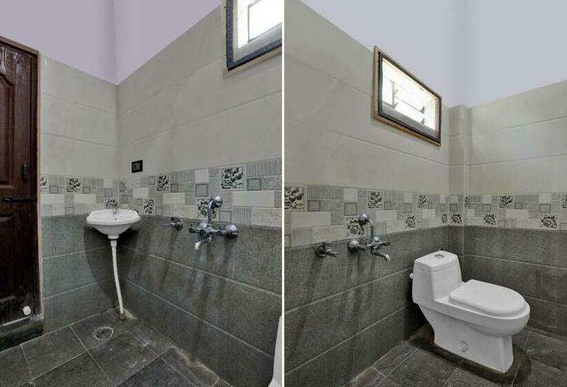 اتاق کلاسیک سه تخته, Flagship 93452 The Runway Inn Resort