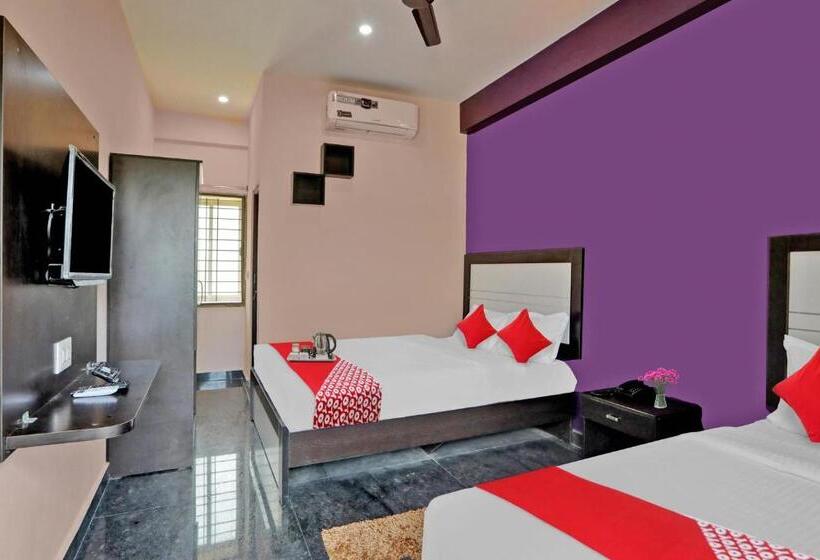 اتاق کلاسیک سه تخته, Flagship 93452 The Runway Inn Resort