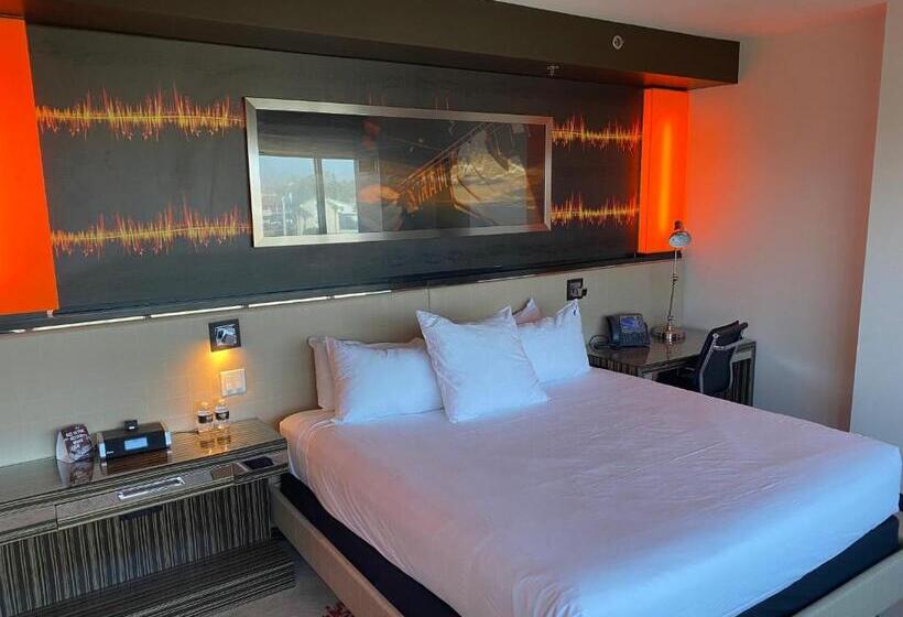Номер Стандарт Кровать Кинг Адаптированный для Инвалидов, Hard Rock Hotel & Casino Biloxi