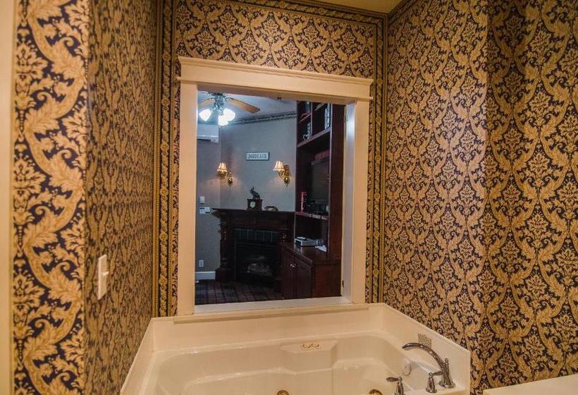 Номер Deluxe, The Campbell House Inn