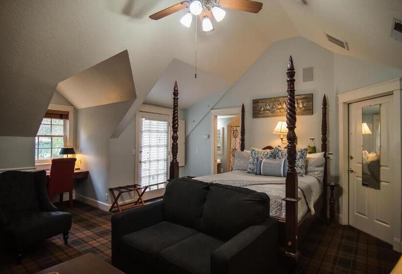 Номер Deluxe, The Campbell House Inn