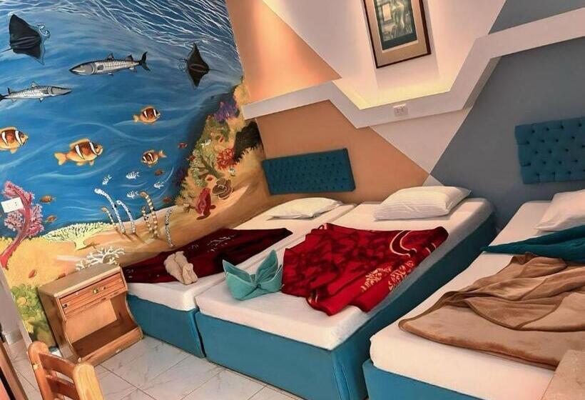 اتاق لوکس با چشم‌انداز استخر, Seaview Hotel Dahab