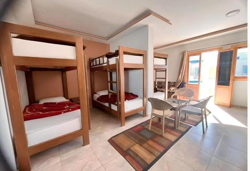 اتاق خانوادگی با چشم‌انداز جانبی دریا, Seaview Hotel Dahab
