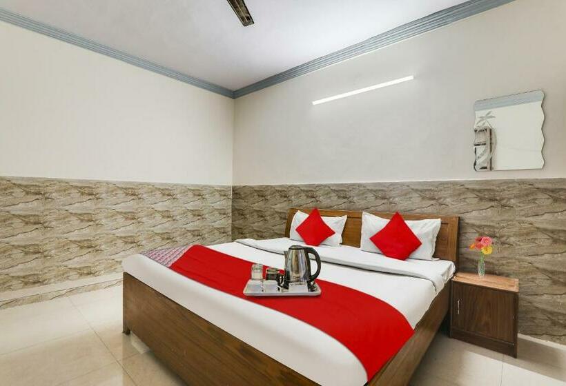 اتاق کلاسیک سه تخته, Flagship Hotel Venus