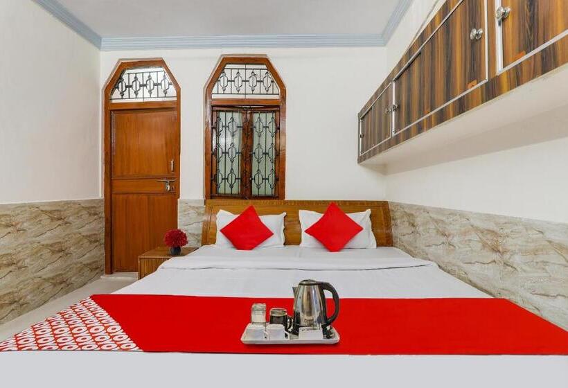 اتاق کلاسیک سه تخته, Flagship Hotel Venus