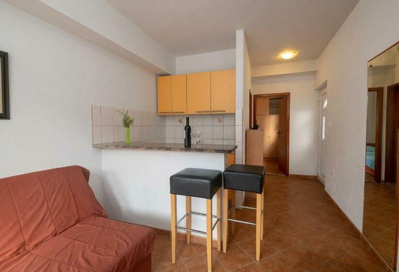 آپارتمان 1 خوابه, Apartments Vesna