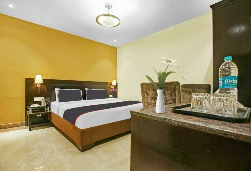 اتاق کلاسیک سه تخته, Collection O Hotel Royal Jihaan