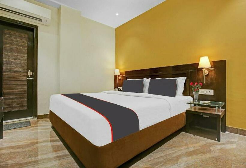 اتاق کلاسیک سه تخته, Collection O Hotel Royal Jihaan