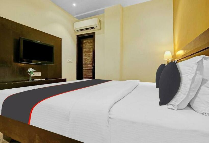 اتاق کلاسیک سه تخته, Collection O Hotel Royal Jihaan