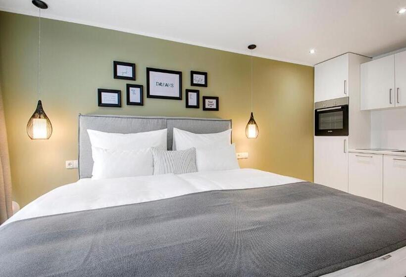 Номер Стандарт Вид на Сад, Business Hotel Maier   Kontaktloser Check In