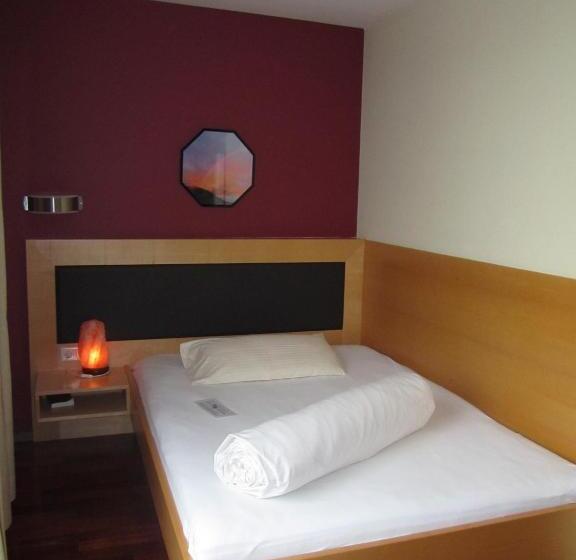 Номер Стандарт Индивидуальный, Businesshotel Valerian