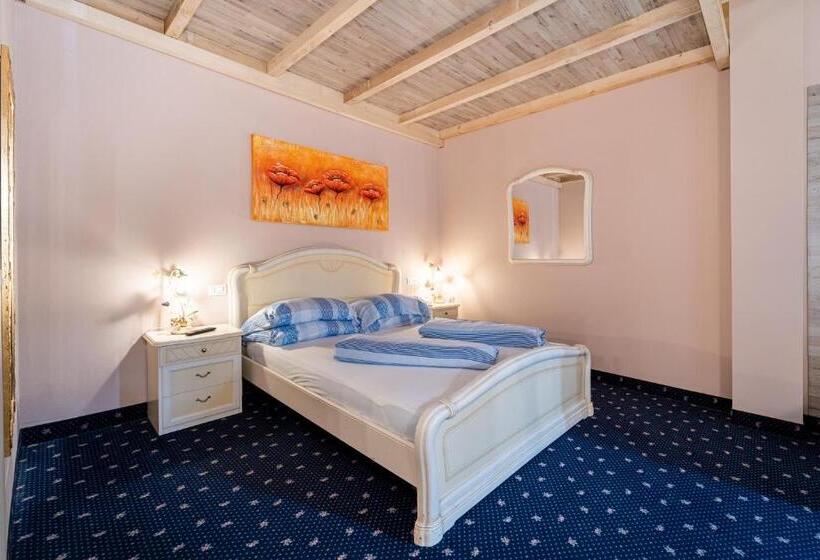 اتاق اکونومی, Borgo Dei Poeti Romantik Wellness & Spa