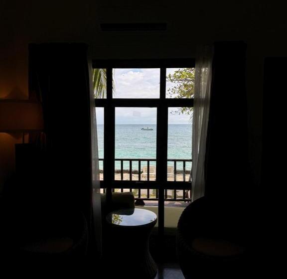ویلای لوکس 1 خوابه, Tunamaya Beach & Spa Resort Tioman Island
