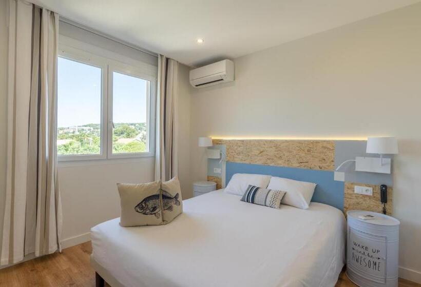 اتاق راحتی سه تخته, Cit Hotel Imperial
