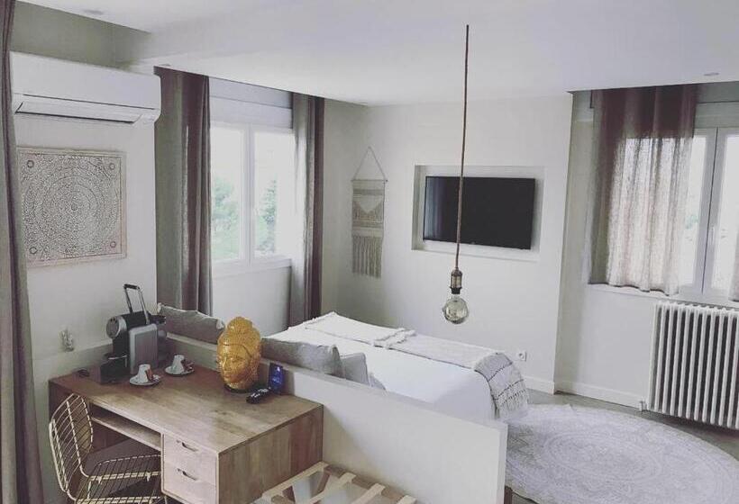 سوییت جونیور سوپریور, Cit Hotel Imperial