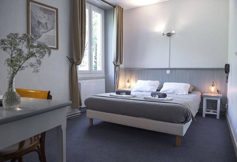 اتاق سوپریور چهار تخته, Hôtel Le Cassini