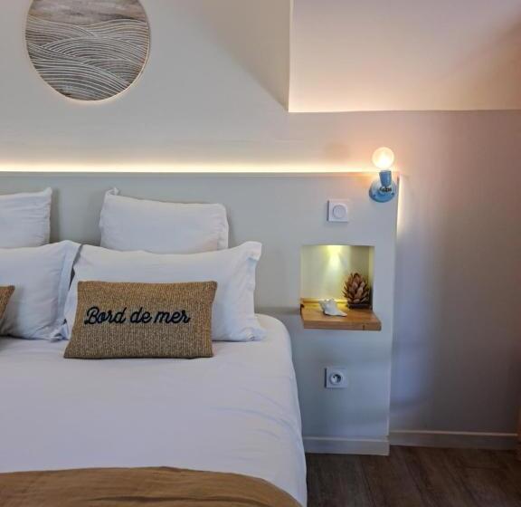 Полулюкс Одноместный с Террасой, Le C Boutique Hôtel