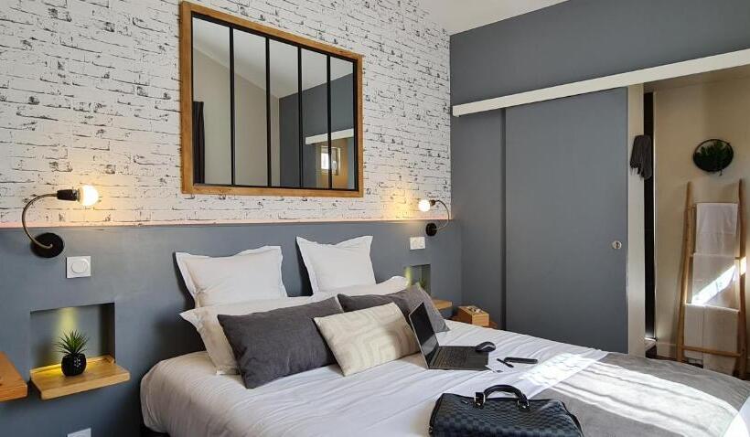 Полулюкс, Le C Boutique Hôtel