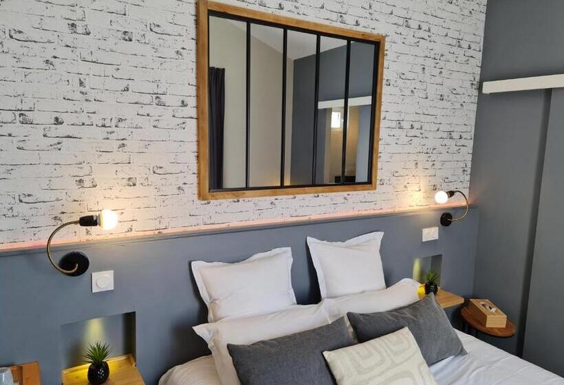 Полулюкс, Le C Boutique Hôtel