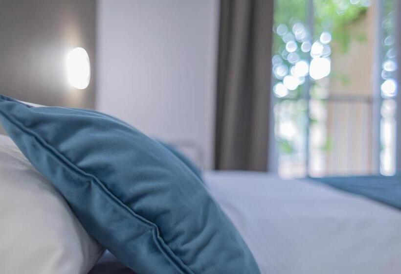 Номер Стандарт, The Originals City, Relax Otel & Spa, Le Barcarès