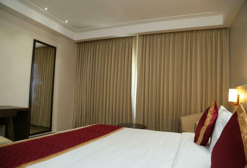 Quarto Estandar Cama King, Skanda Palace