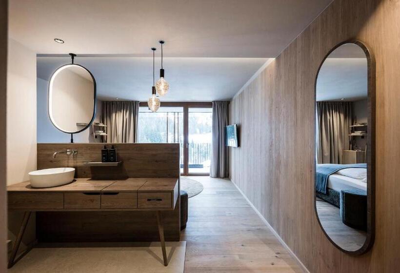 Номер Deluxe, Badia Hill