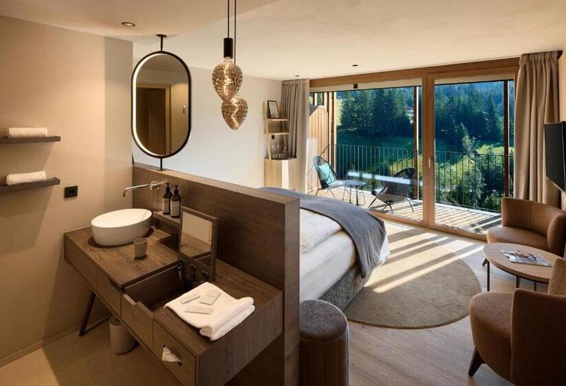 Номер Deluxe, Badia Hill