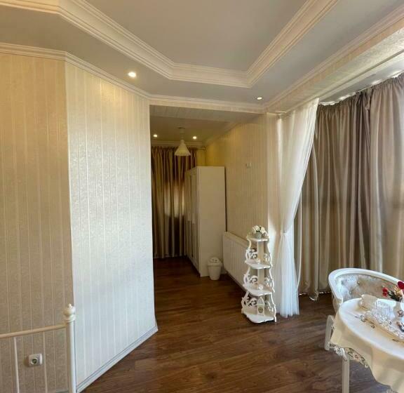 اتاق لوکس, Ami Residence Bucharest Airport,therme&free Parking Otopeni