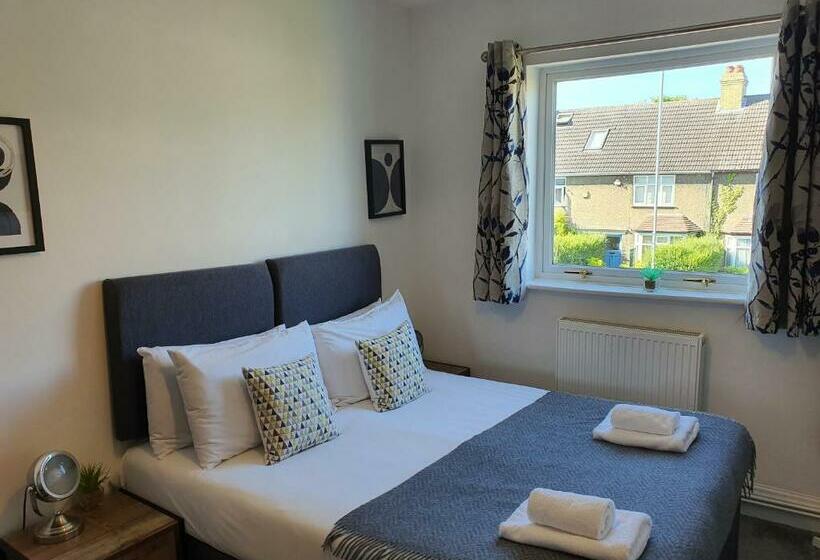 اتاق استاندارد با تخت بزرگ, North Cambridge Guesthouse By Payman Club