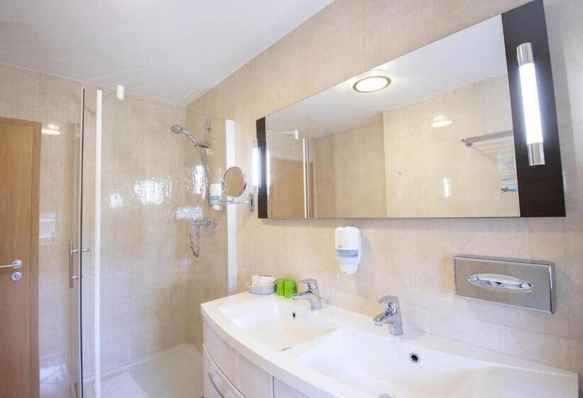 Полулюкс, Seehotel Großräschen