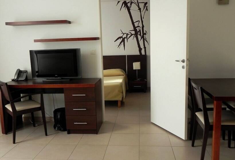 Апартаменты Deluxe 1 Спальня, Residence Services Calypso Calanques Plage