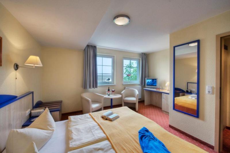 海景标准间带阳台, Seehotel Düne