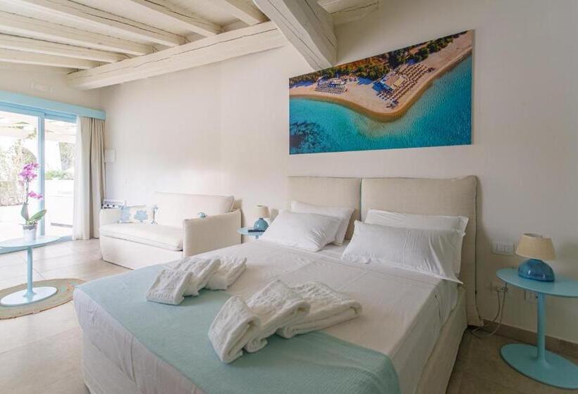 سوئیت جونیور با استخر, Oasi Blu Sardinia