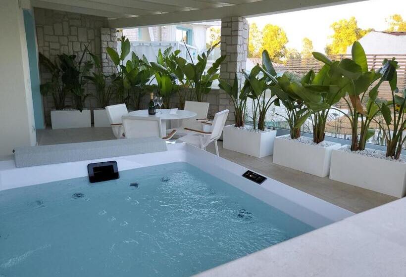 سوئیت با وان آب گرم, Oasi Blu Sardinia