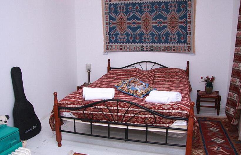Номер Economy, Pottery House Sanahin