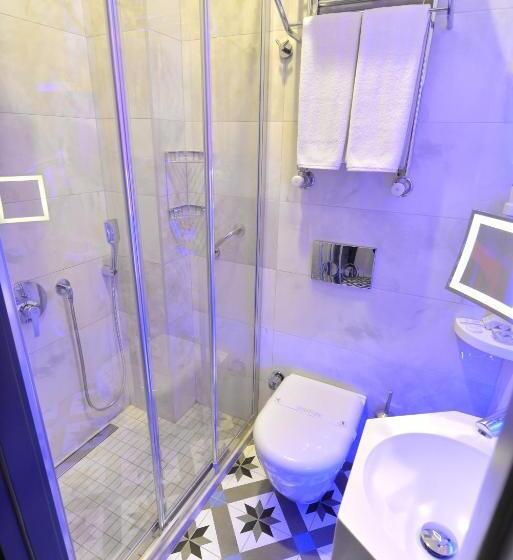 اتاق استاندارد یک نفره, Pera Luna Residence