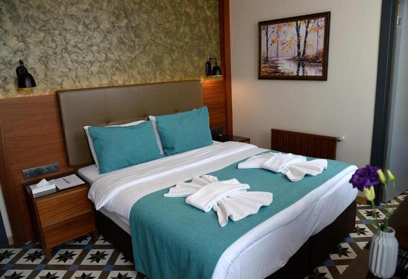 اتاق لوکس با چشم‌انداز شهر, Pera Luna Residence
