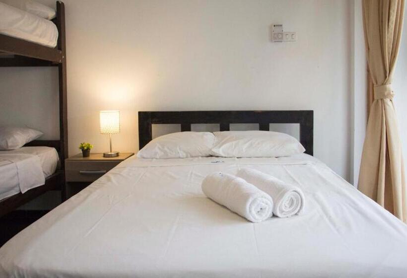 اتاق استاندارد چهار تخته, Casa Villamor