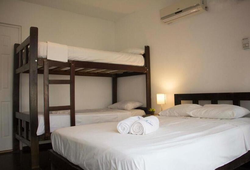 اتاق استاندارد چهار تخته, Casa Villamor