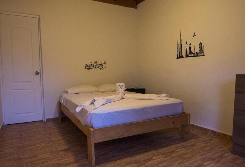 اتاق اکونومی, Casa Villamor