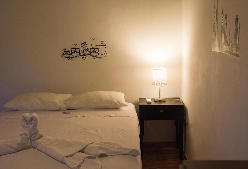 اتاق اکونومی, Casa Villamor