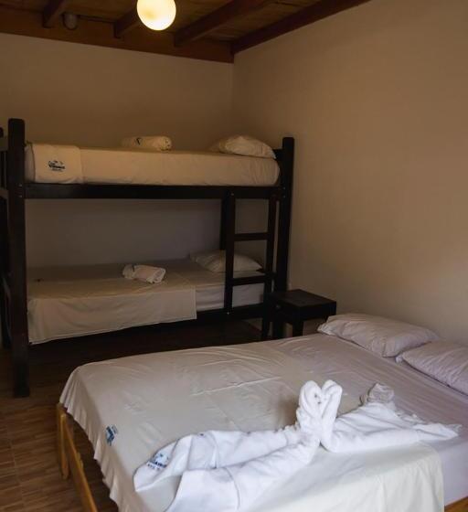 Economy Quadruple Room, Casa Villamor