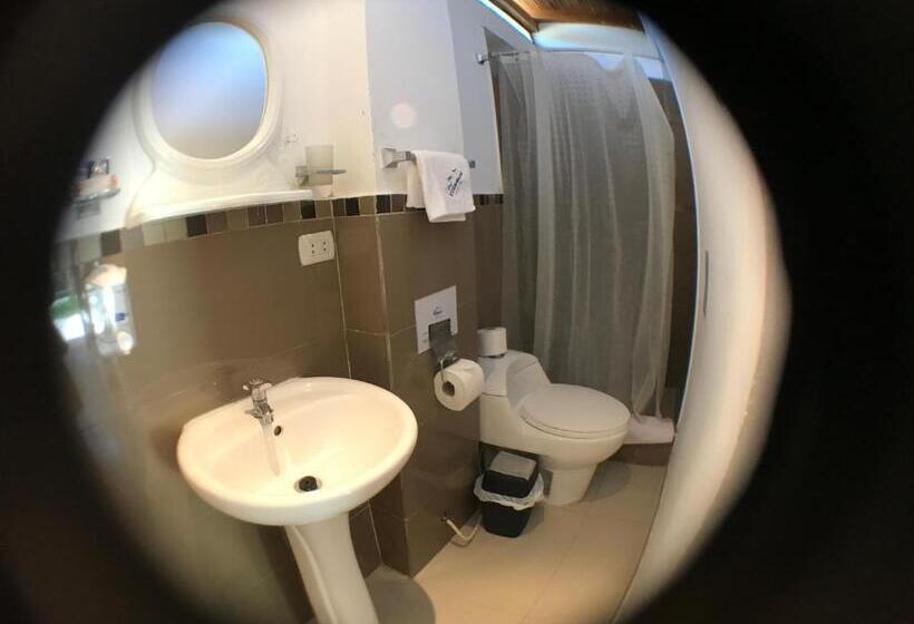 Economy Triple Room, Casa Villamor