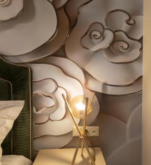 اتاق لوکس با چشم‌انداز باغ, Byzantio Hotel & Apartments