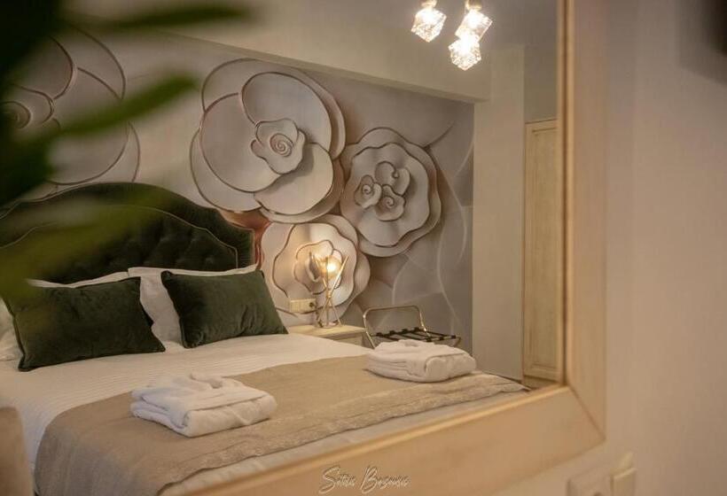اتاق لوکس با چشم‌انداز باغ, Byzantio Hotel & Apartments