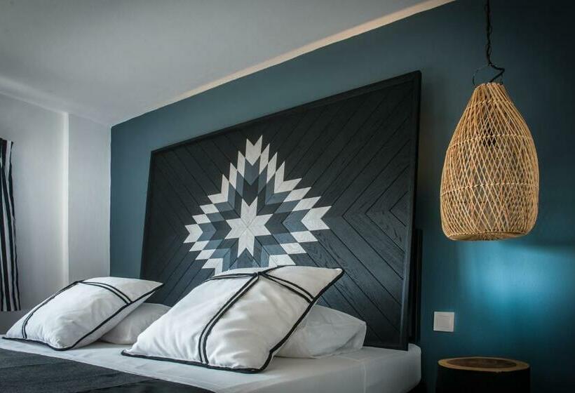 سوییت خانوادگی, Indigo Inn